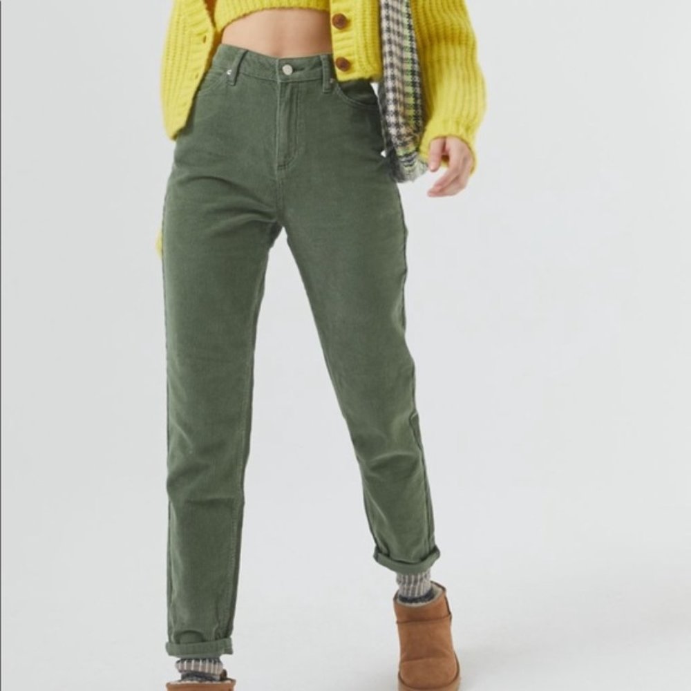 Urban Outfitters BDG Corduroy pants in size 28